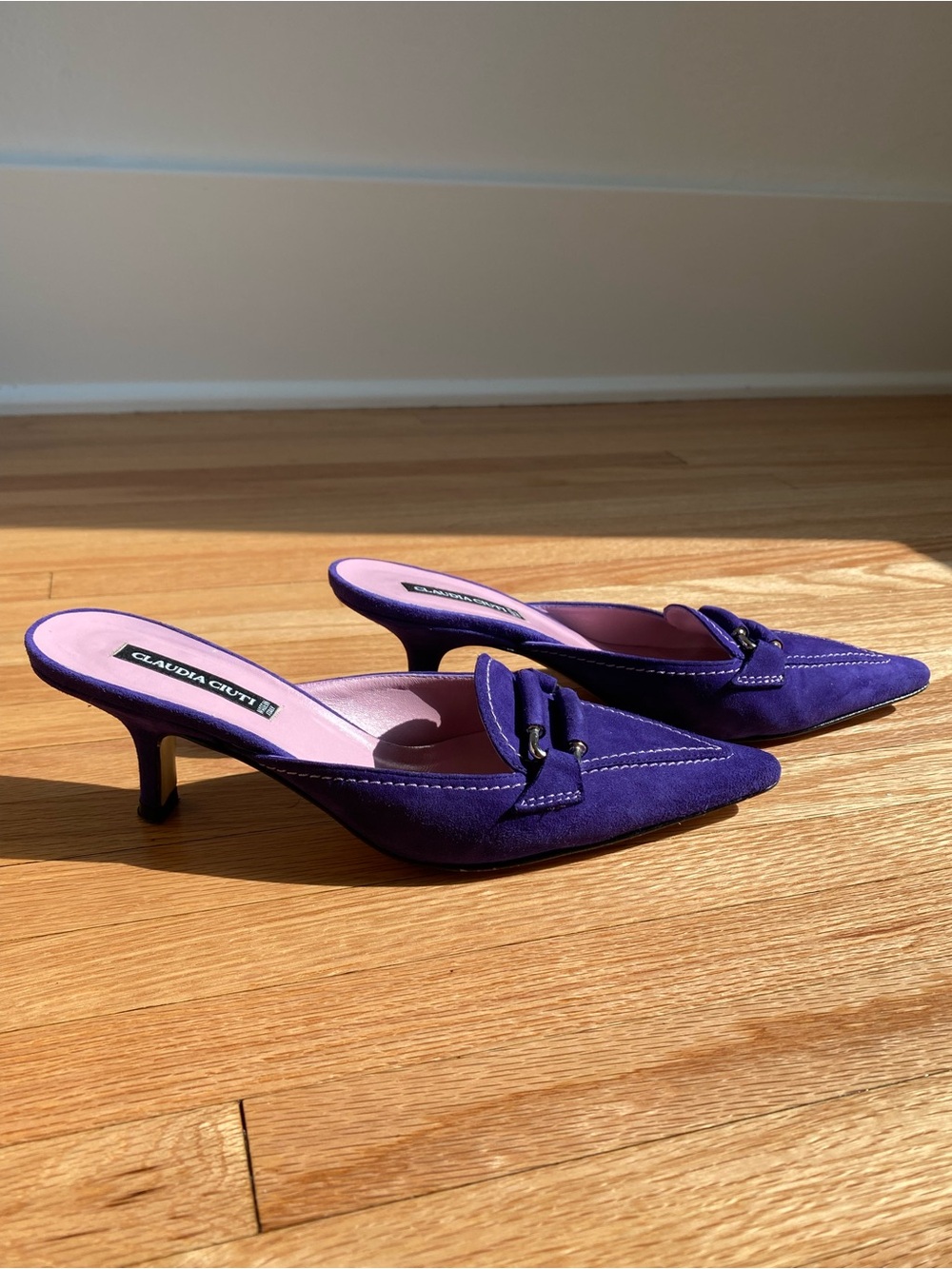 Vintage Purple Suede Kitten Heel - Picture 2 of 7